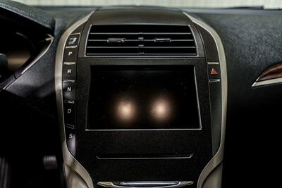 2016 Lincoln MKZ/Zephyr   - Photo 11 - Sylvania, OH 43560