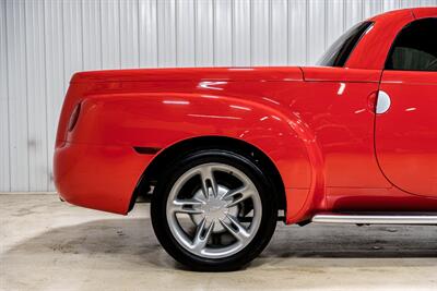 2004 Chevrolet SSR LS   - Photo 16 - Sylvania, OH 43560