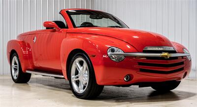2004 Chevrolet SSR LS   - Photo 1 - Sylvania, OH 43560