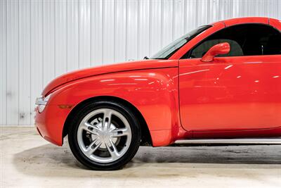 2004 Chevrolet SSR LS   - Photo 3 - Sylvania, OH 43560