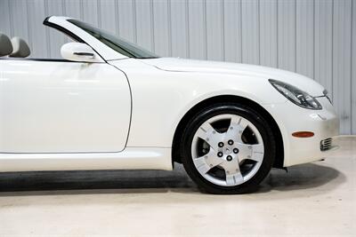 2005 Lexus SC 430   - Photo 17 - Sylvania, OH 43560