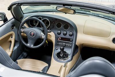 2006 Pontiac Solstice   - Photo 12 - Sylvania, OH 43560
