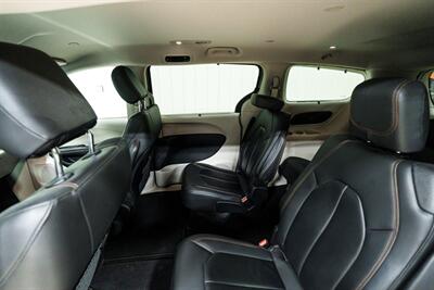 2017 Chrysler Pacifica Touring Plus - Photo 15 - Sylvania, OH 43560