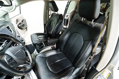 2017 Chrysler Pacifica Touring Plus - Photo 13 - Sylvania, OH 43560