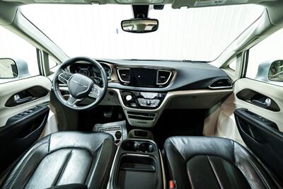 2017 Chrysler Pacifica Touring Plus - Photo 14 - Sylvania, OH 43560
