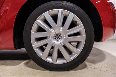 2008 Volkswagen New Beetle Convertible SE - Photo 7 - Sylvania, OH 43560
