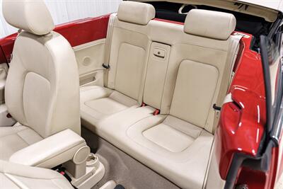 2008 Volkswagen New Beetle Convertible SE - Photo 10 - Sylvania, OH 43560