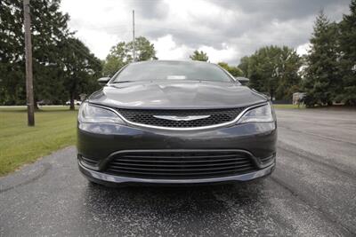 2016 Chrysler 200 LX   - Photo 2 - Sylvania, OH 43560