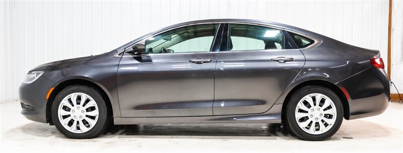 2016 Chrysler 200 LX  