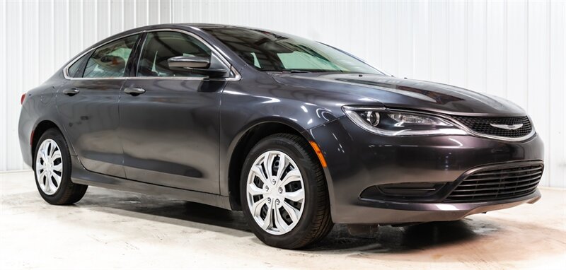 2016 Chrysler 200 LX  