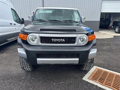 2010 Toyota FJ Cruiser   - Photo 2 - Sylvania, OH 43560