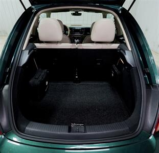 2017 Volkswagen Beetle-Classic 1.8T SE - Photo 8 - Sylvania, OH 43560