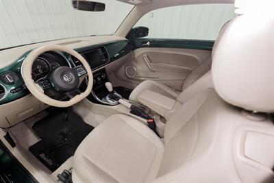 2017 Volkswagen Beetle-Classic 1.8T SE - Photo 12 - Sylvania, OH 43560
