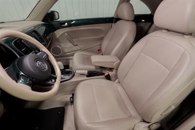 2017 Volkswagen Beetle-Classic 1.8T SE - Photo 13 - Sylvania, OH 43560