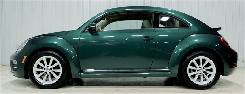 2017 Volkswagen Beetle-Classic 1.8T SE  