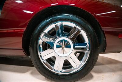 2004 Ford Thunderbird Deluxe   - Photo 8 - Sylvania, OH 43560