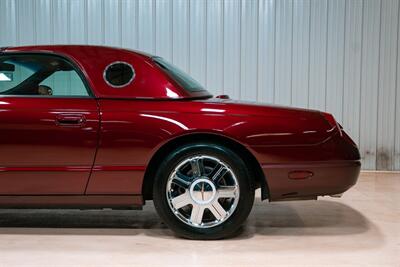 2004 Ford Thunderbird Deluxe   - Photo 3 - Sylvania, OH 43560