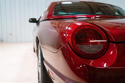 2004 Ford Thunderbird Deluxe   - Photo 6 - Sylvania, OH 43560