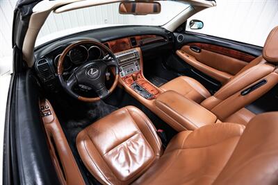 2003 Lexus SC 430 - Photo 16 - Sylvania, OH 43560