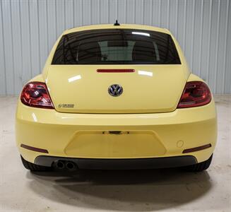 2013 Volkswagen Beetle-Classic 2.5L - Photo 6 - Sylvania, OH 43560