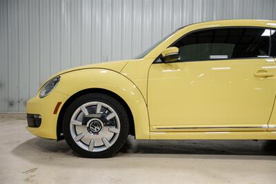 2013 Volkswagen Beetle-Classic 2.5L - Photo 3 - Sylvania, OH 43560