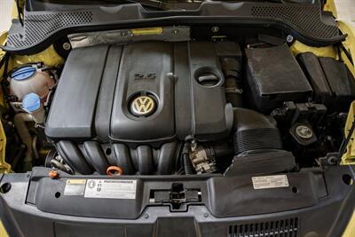 2013 Volkswagen Beetle-Classic 2.5L - Photo 27 - Sylvania, OH 43560