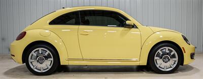 2013 Volkswagen Beetle-Classic 2.5L - Photo 16 - Sylvania, OH 43560