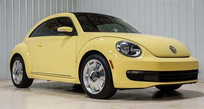 2013 Volkswagen Beetle-Classic 2.5L - Photo 1 - Sylvania, OH 43560
