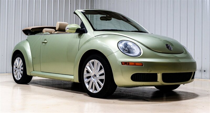 2008 Volkswagen New Beetle Convertible SE  