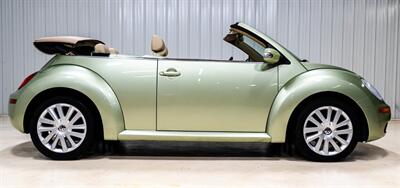 2008 Volkswagen New Beetle Convertible SE   - Photo 8 - Sylvania, OH 43560