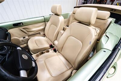 2008 Volkswagen New Beetle Convertible SE   - Photo 16 - Sylvania, OH 43560