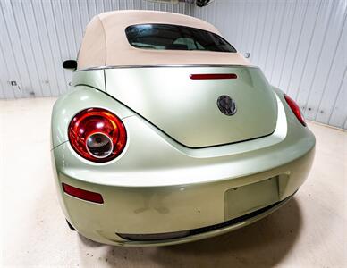 2008 Volkswagen New Beetle Convertible SE   - Photo 7 - Sylvania, OH 43560