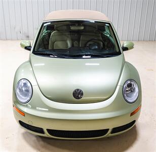 2008 Volkswagen New Beetle Convertible SE   - Photo 13 - Sylvania, OH 43560