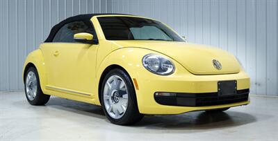 2013 Volkswagen Beetle Convertible 2.5L   - Photo 13 - Sylvania, OH 43560