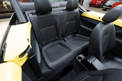 2013 Volkswagen Beetle Convertible 2.5L   - Photo 20 - Sylvania, OH 43560