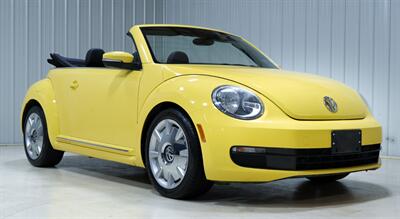 2013 Volkswagen Beetle Convertible 2.5L   - Photo 1 - Sylvania, OH 43560