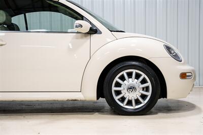 2005 Volkswagen New Beetle Convertible GLS - Photo 23 - Sylvania, OH 43560