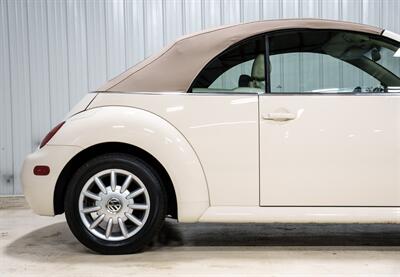 2005 Volkswagen New Beetle Convertible GLS - Photo 22 - Sylvania, OH 43560