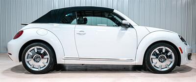 2013 Volkswagen Beetle Convertible 2.5L PZEV   - Photo 11 - Sylvania, OH 43560