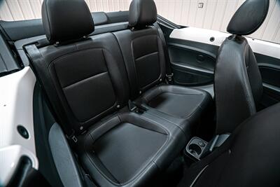 2013 Volkswagen Beetle Convertible 2.5L PZEV   - Photo 20 - Sylvania, OH 43560