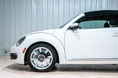 2013 Volkswagen Beetle Convertible 2.5L PZEV   - Photo 4 - Sylvania, OH 43560