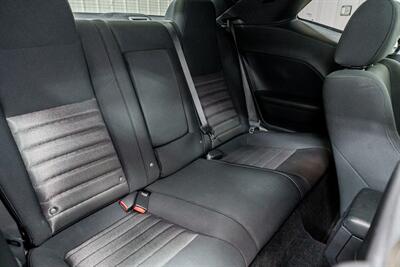2010 Dodge Challenger SE   - Photo 24 - Sylvania, OH 43560