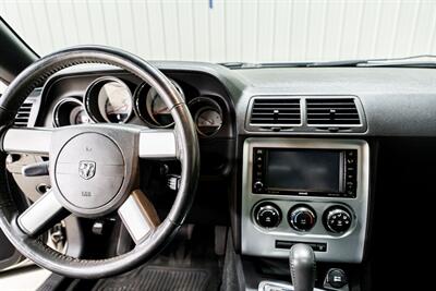 2010 Dodge Challenger SE   - Photo 14 - Sylvania, OH 43560