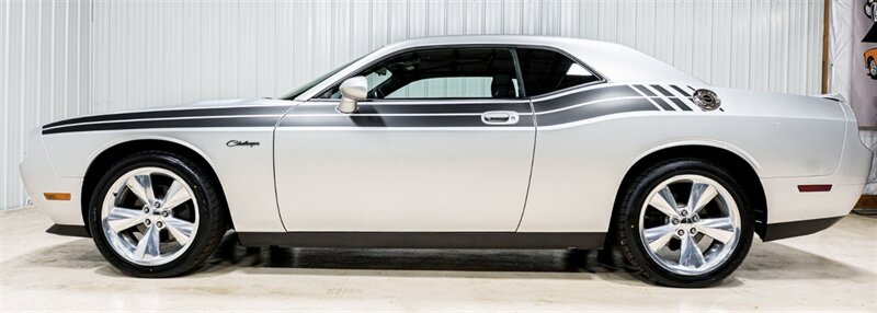 2010 Dodge Challenger SE  