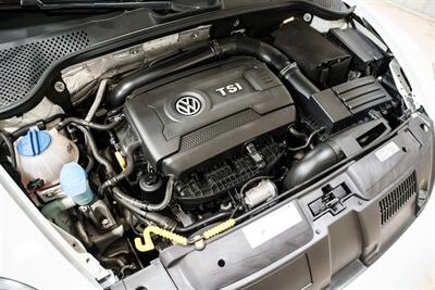 2016 Volkswagen Beetle Convertible 1.8T S PZEV Denim Edition - Photo 30 - Sylvania, OH 43560
