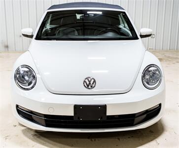 2016 Volkswagen Beetle Convertible 1.8T S PZEV Denim Edition - Photo 20 - Sylvania, OH 43560