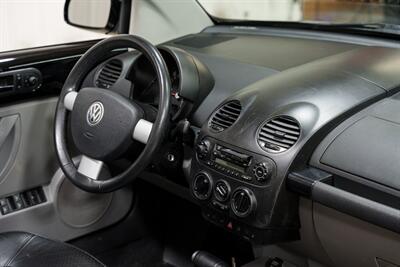 2003 Volkswagen New Beetle Convertible GLS - Photo 19 - Sylvania, OH 43560