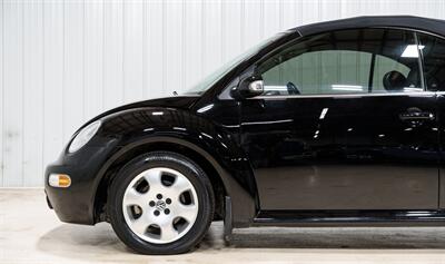 2003 Volkswagen New Beetle Convertible GLS - Photo 3 - Sylvania, OH 43560