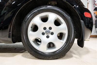 2003 Volkswagen New Beetle Convertible GLS - Photo 7 - Sylvania, OH 43560