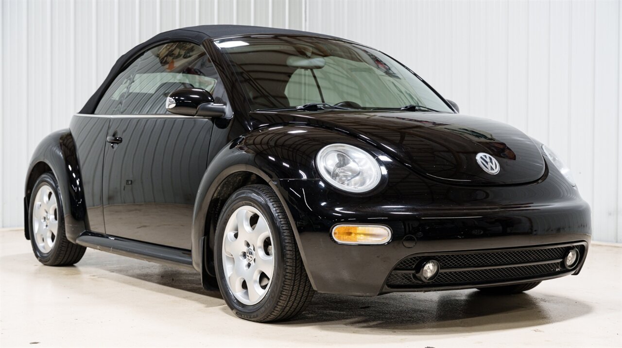 2003 Volkswagen New Beetle Convertible GLS   - Photo 1 - Sylvania, OH 43560